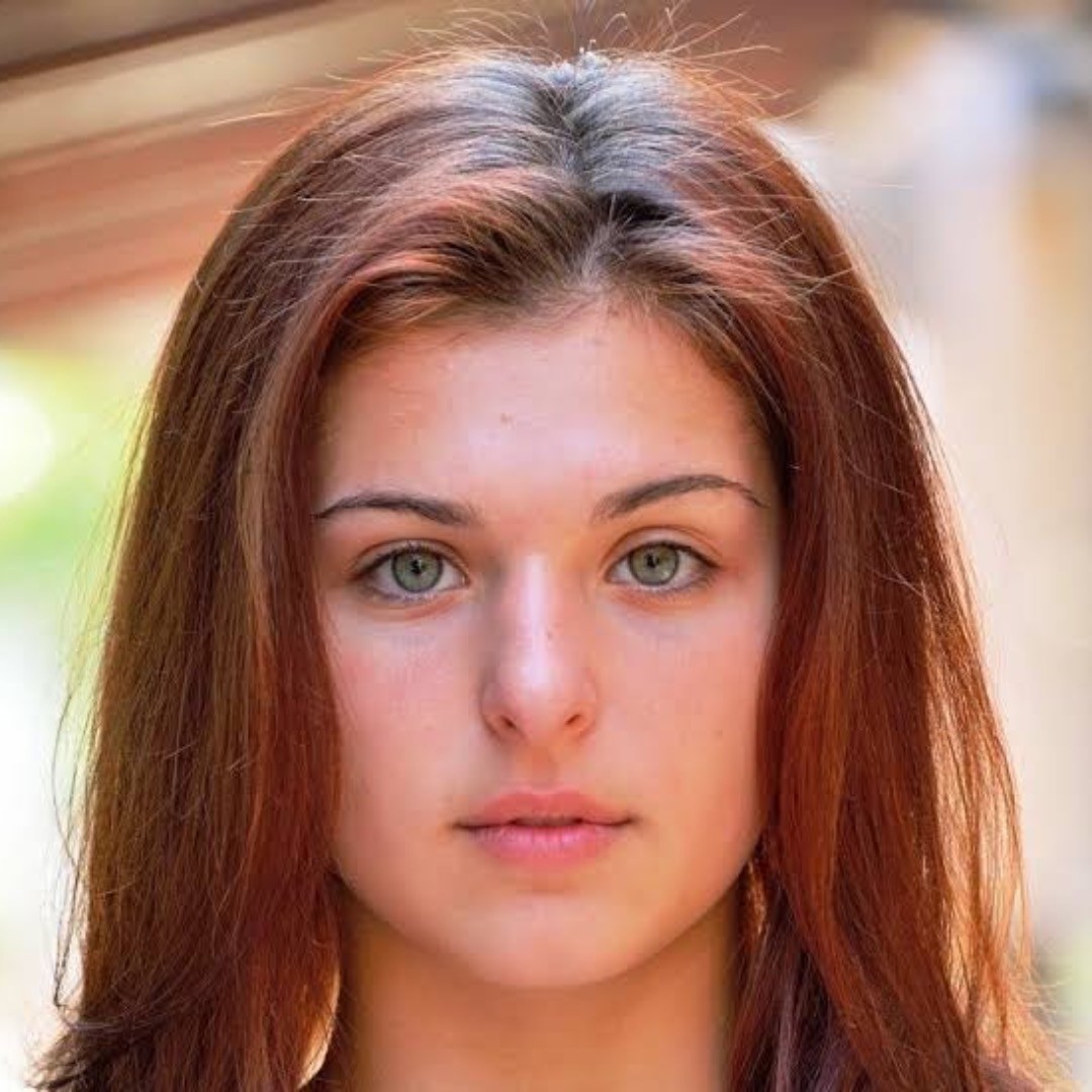 Leah Gotti Bio Age, Career, Net Worth, Height, Education, Boyfriend & More